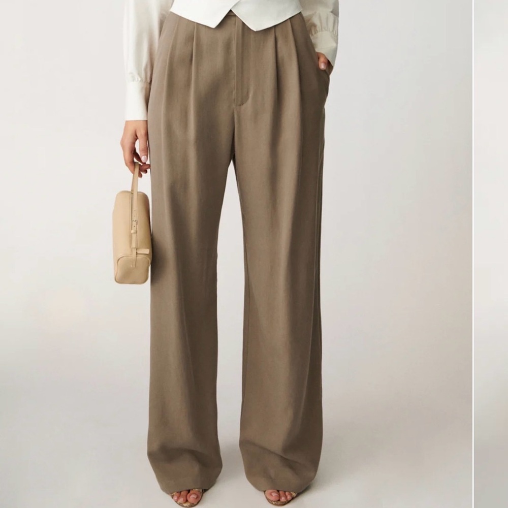 Reformation Stevie Pant size 2 mushroom